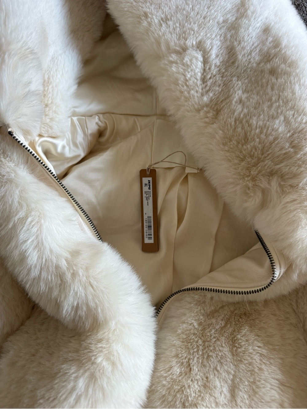 SKIMS Cream Plush Faux Fur Hooded Puffer Jacket - Picture 3 of 3